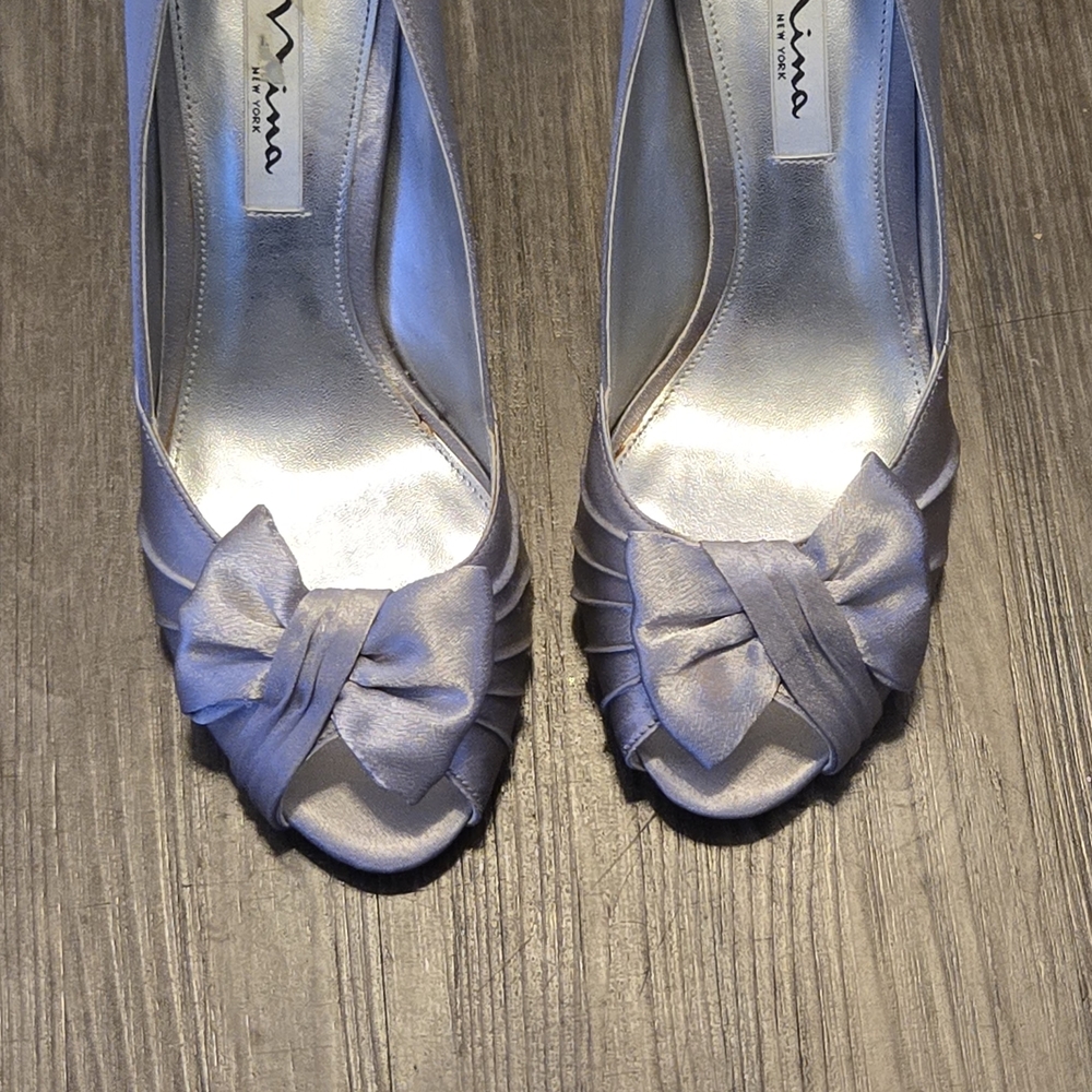Nina Women's Shimmering Silver Bow Heels